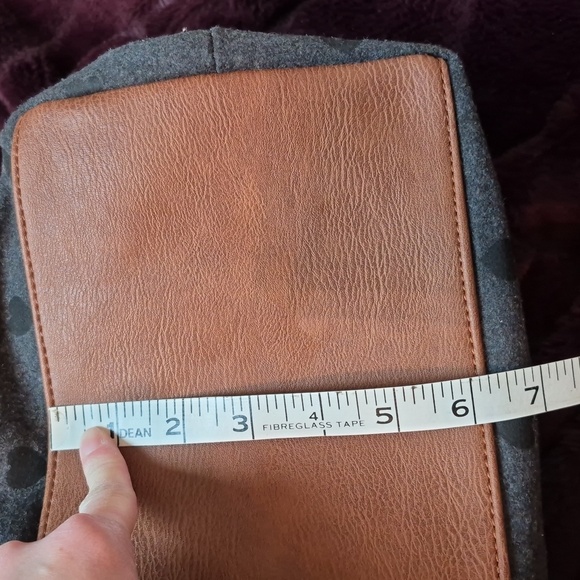 NWOT Call It Spring Grey Bag with Black Hearts - Picture 9 of 17